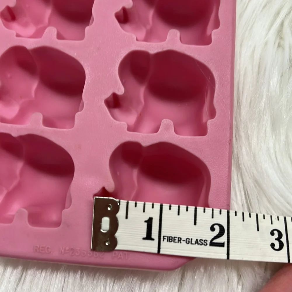 π 10/$10 π Elephants Design Pink Silicone Food Mold - Picture 7 of 7